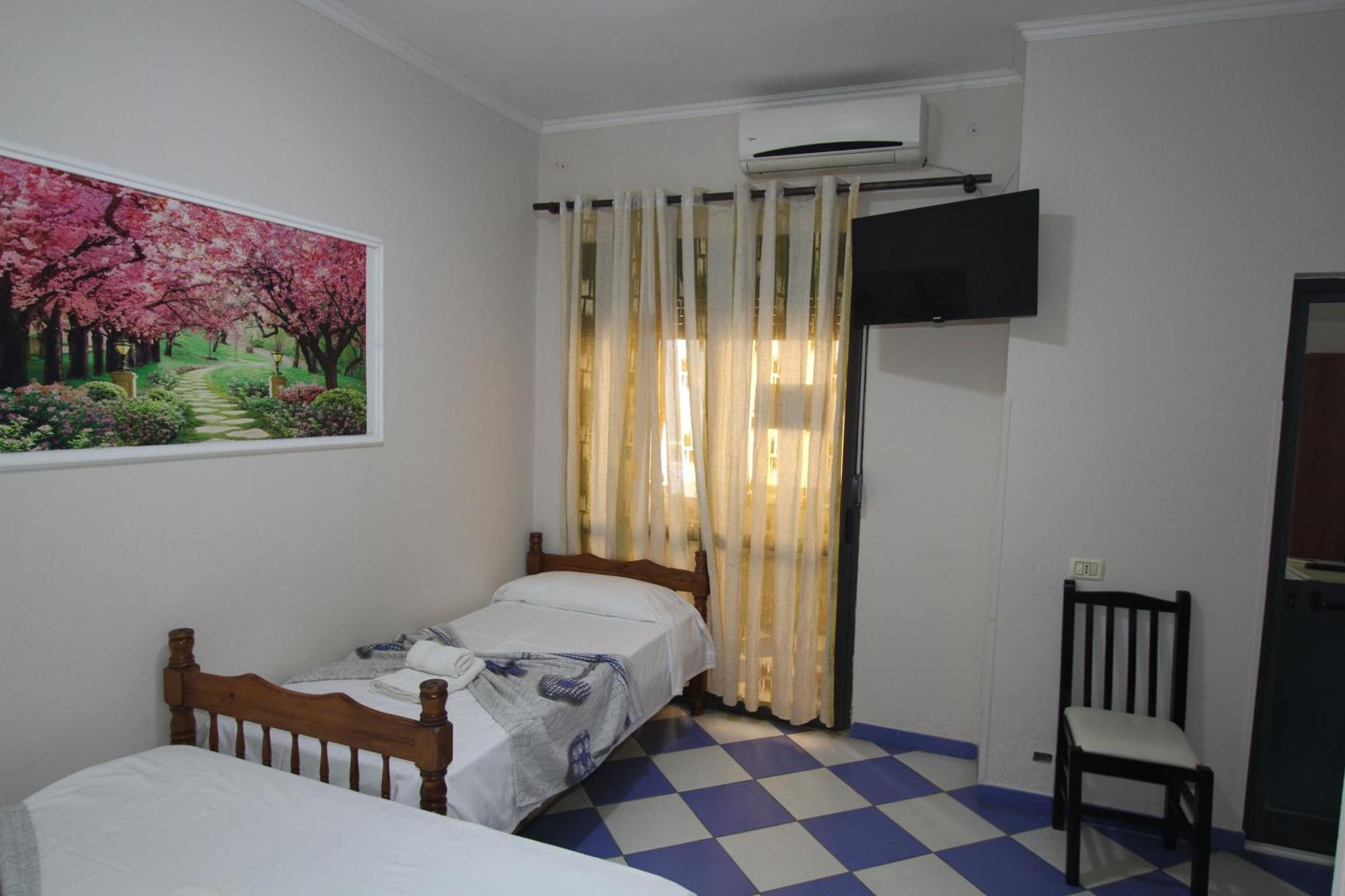Kompleksi Eli Guest House Durres Exterior photo